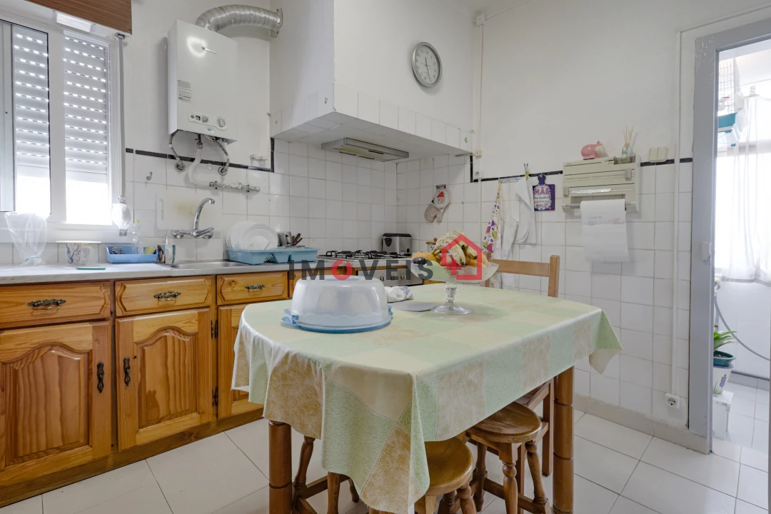 Moradia T4 para Venda em Marrazes e Barosa Foto 2
