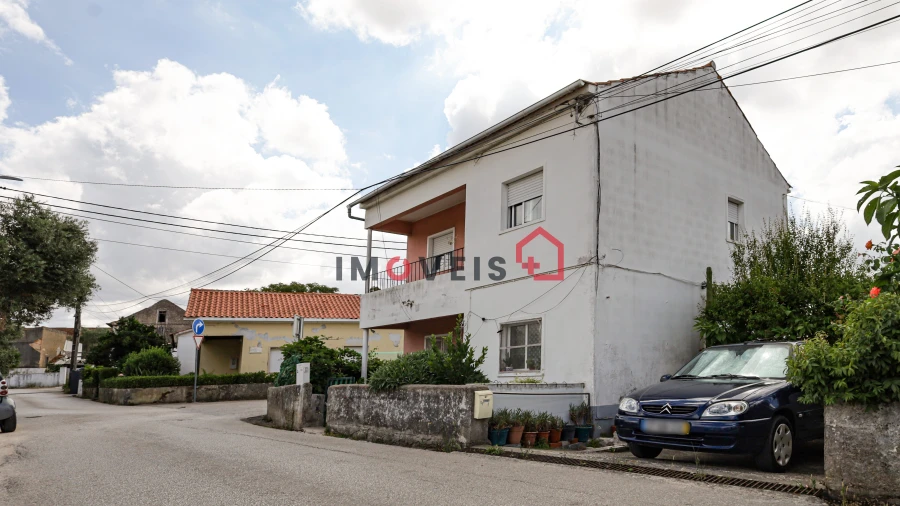 Moradia T4 para Venda em Marrazes e Barosa