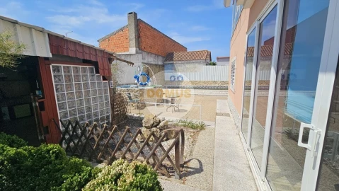 Moradia T6 para Venda em Azeitão (São Lourenço e São Simão)