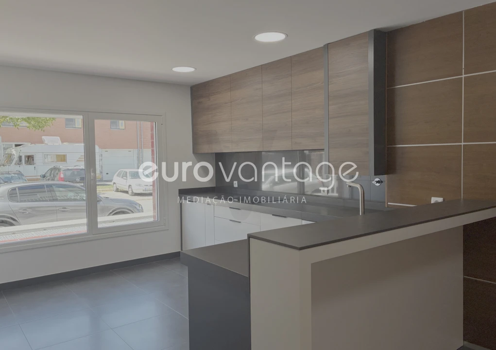 Moradia T4 para Venda em Leiria, Pousos, Barreira e Cortes Foto 5