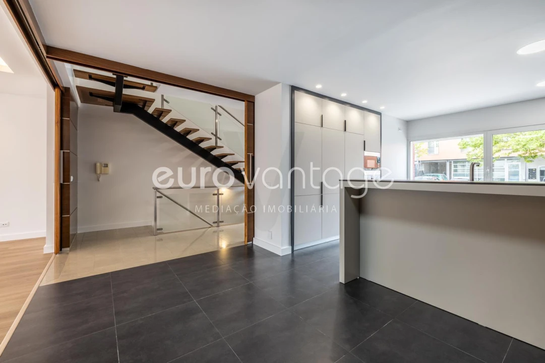 Moradia T4 para Venda em Leiria, Pousos, Barreira e Cortes Foto 3