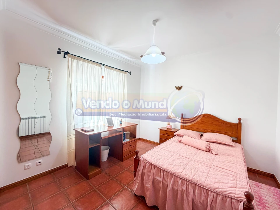 Moradia T4 para Venda em Benavente Foto 18