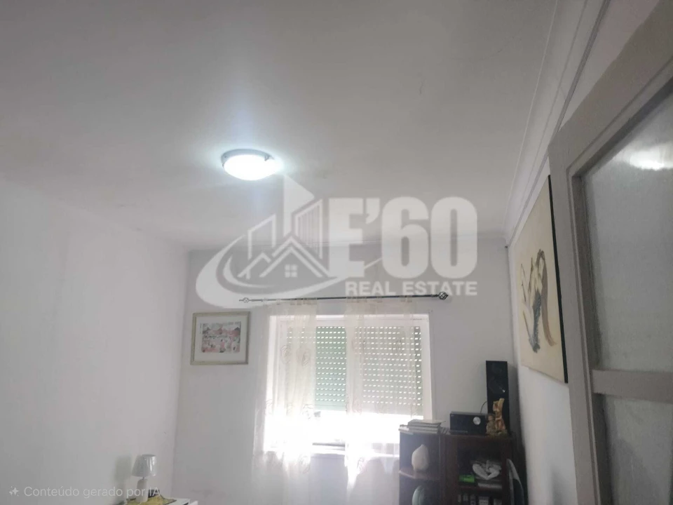 Apartamento T1 para Venda em Oliveira do Douro Foto 8