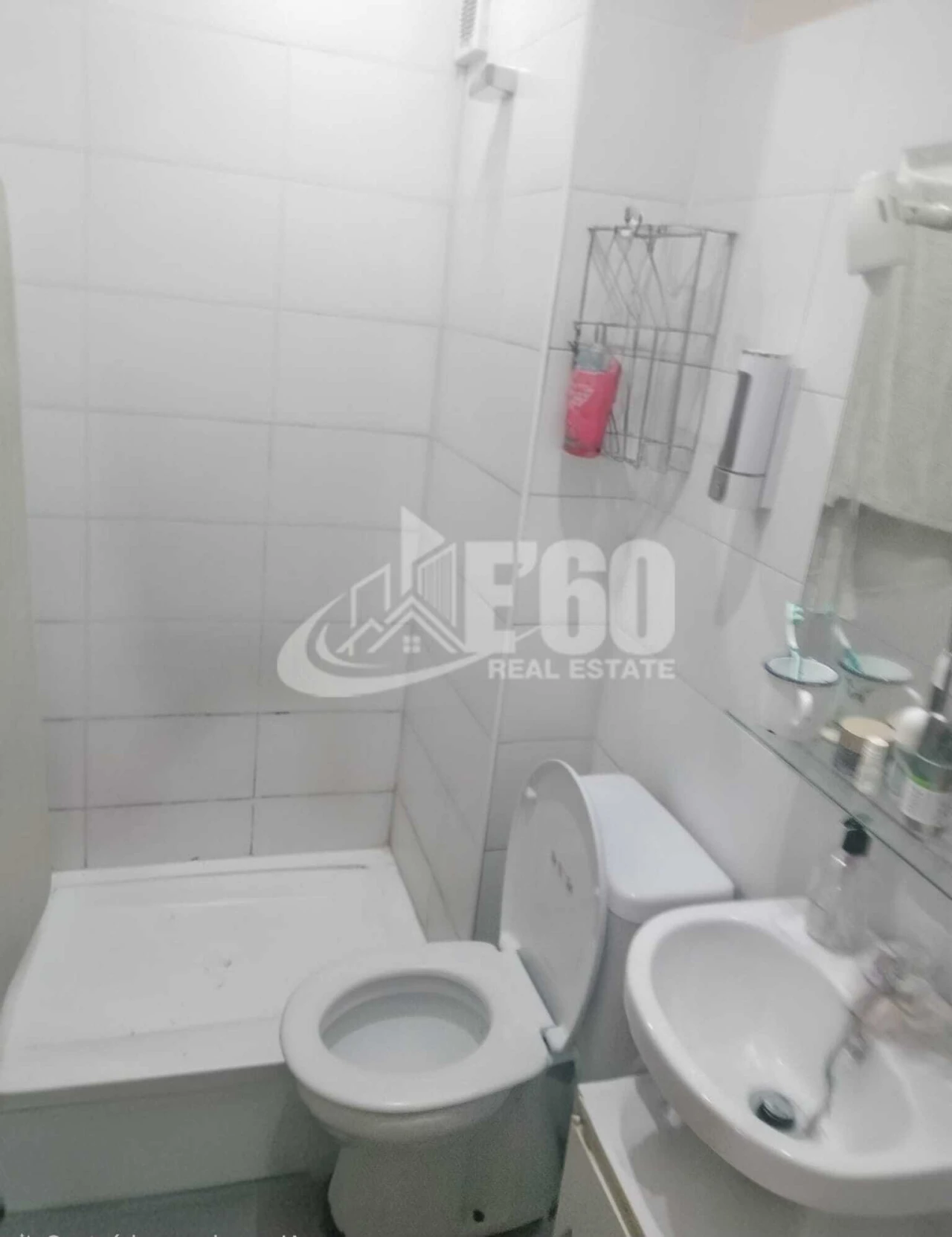 Apartamento T1 para Venda em Oliveira do Douro Foto 10