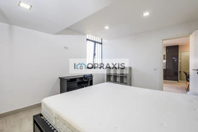 Apartamento T1 para Venda em Leiria, Pousos, Barreira e Cortes