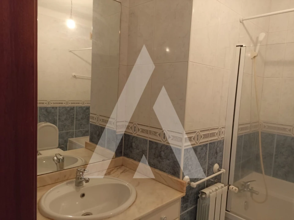 Apartamento T3 para Arrendamento em Santa Maria Maior e Monserrate e Meadela Foto 23