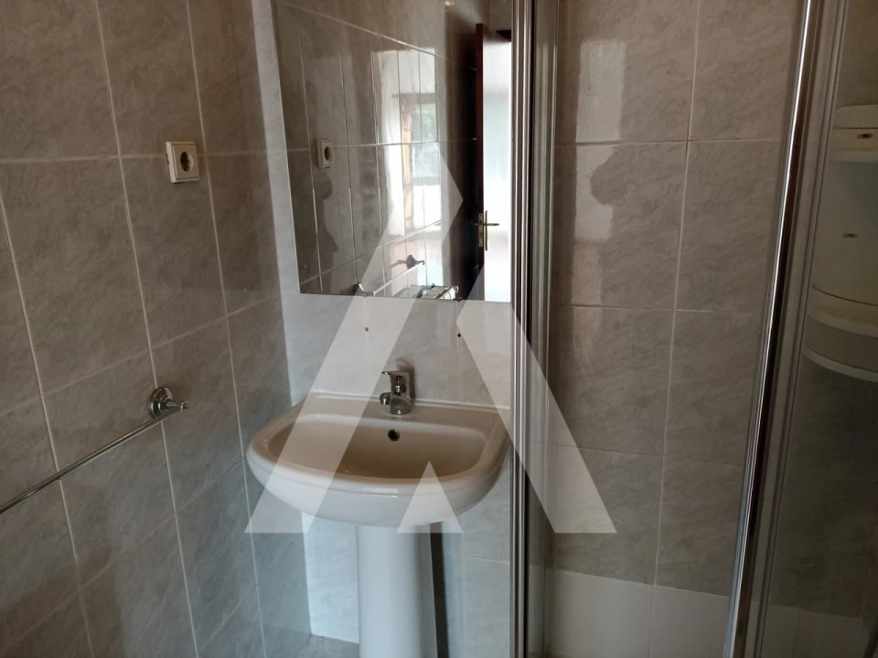 Apartamento T3 para Arrendamento em Santa Maria Maior e Monserrate e Meadela Foto 26