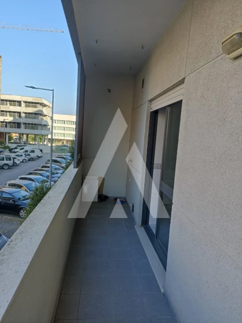 Apartamento T3 para Arrendamento em Santa Maria Maior e Monserrate e Meadela
