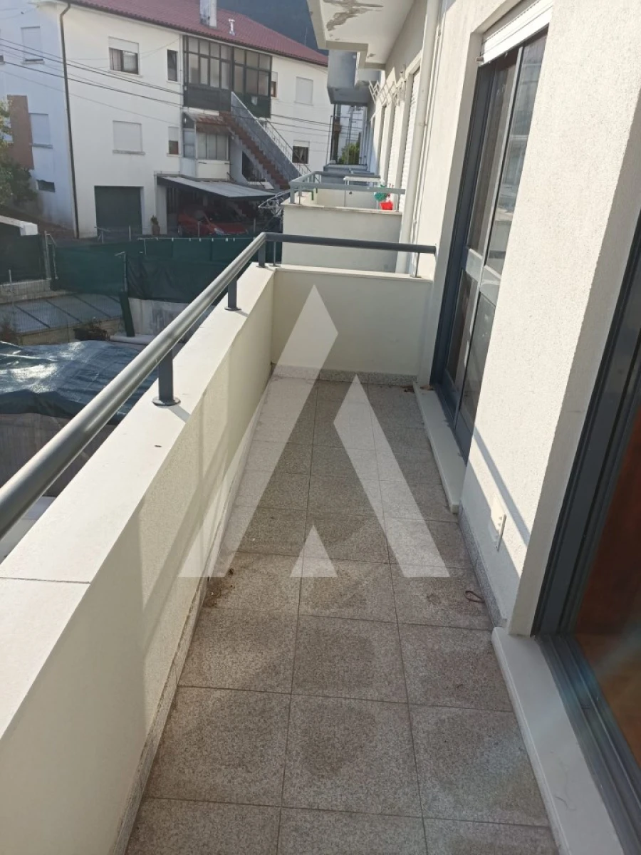 Apartamento T3 para Arrendamento em Santa Maria Maior e Monserrate e Meadela Foto 19