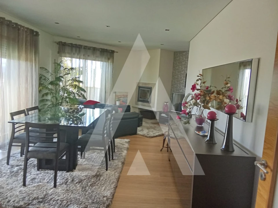 Apartamento T2 para Venda em Viseu Foto 3