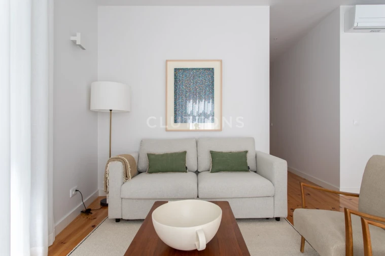 Apartamento T2 para Venda em Santo António Foto 5