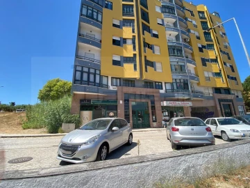Apartamento para Venda em Laranjeiro e Feijó