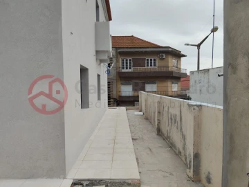Moradia T3 para Venda em Almada, Cova da Piedade, Pragal e Cacilhas