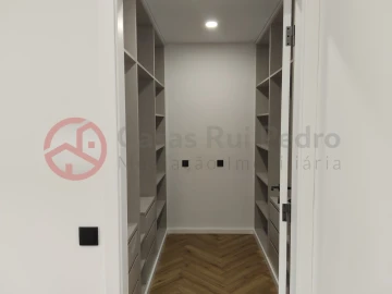 Moradia T3 para Venda em Almada, Cova da Piedade, Pragal e Cacilhas