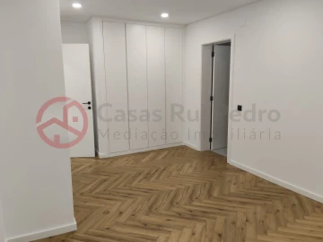 Moradia T3 para Venda em Almada, Cova da Piedade, Pragal e Cacilhas