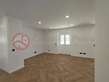 Moradia T3 para Venda em Almada, Cova da Piedade, Pragal e Cacilhas