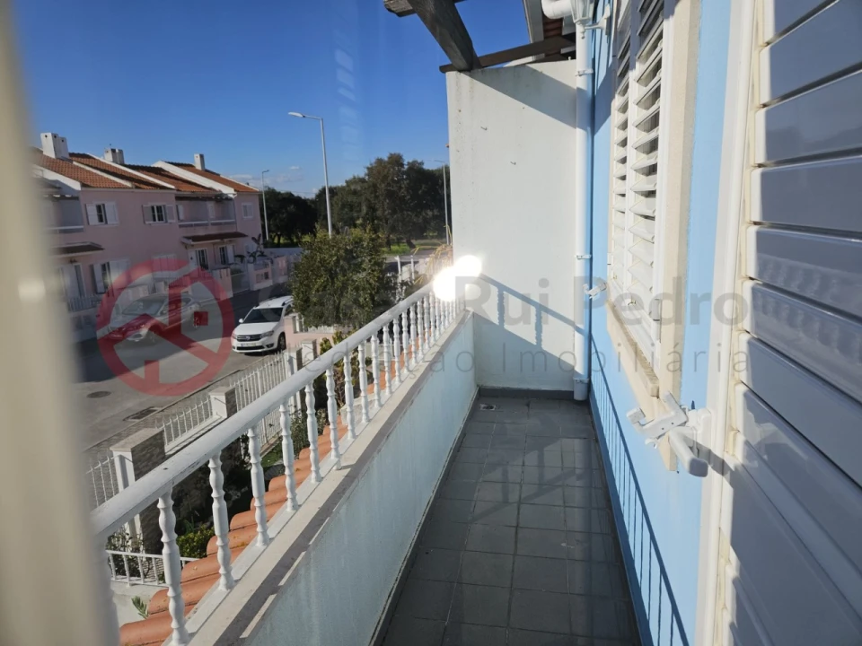 Moradia T3 para Venda em Gaio-Rosário e Sarilhos Pequenos Foto 1