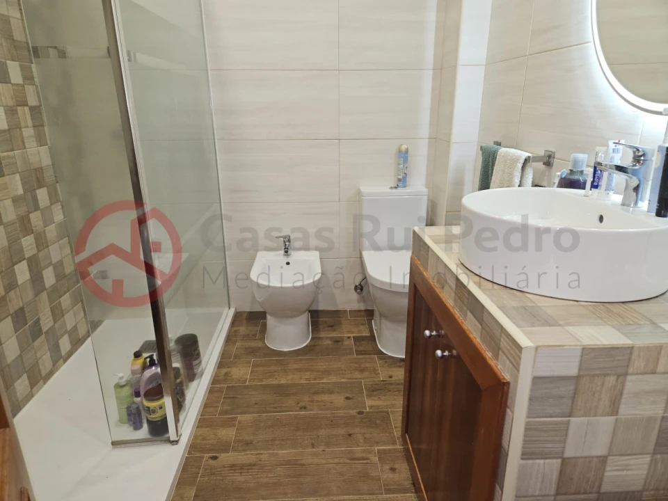 Moradia T3 para Venda em Gaio-Rosário e Sarilhos Pequenos Foto 22