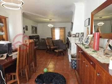 Moradia T3 para Venda em Gaio-Rosário e Sarilhos Pequenos