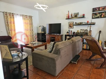 Moradia T3 para Venda em Gaio-Rosário e Sarilhos Pequenos