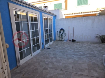 Moradia T3 para Venda em Gaio-Rosário e Sarilhos Pequenos