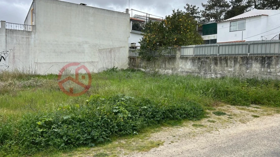 Terreno para Venda em Azeitão (São Lourenço e São Simão)