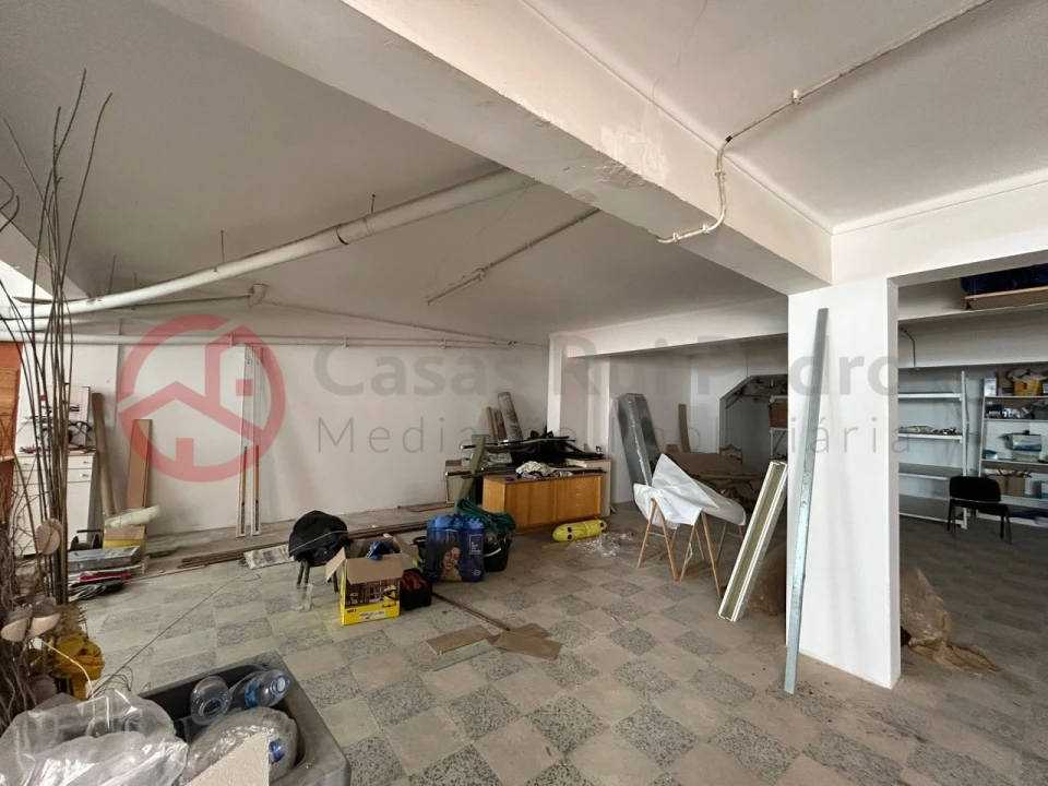 Armazém para Venda em Amora Foto 9