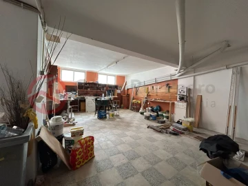 Armazém para Venda em Amora