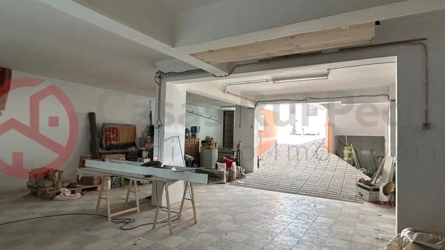 Armazém para Venda em Amora