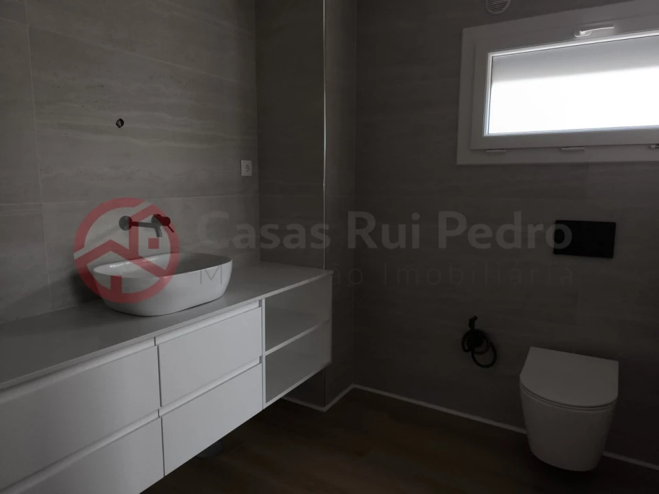 Moradia T3 para Venda em Fernao Ferro Foto 27