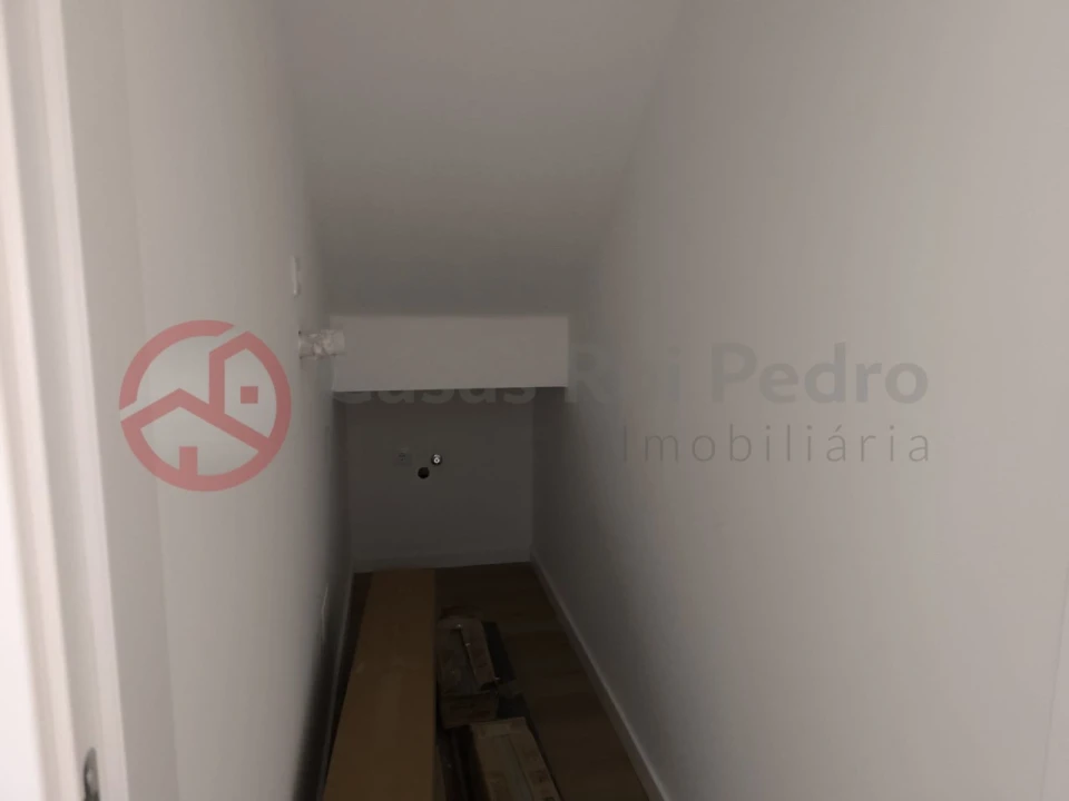 Moradia T3 para Venda em Fernao Ferro Foto 23