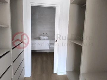 Moradia T3 para Venda em Fernao Ferro