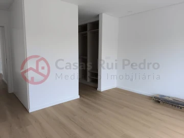 Moradia T3 para Venda em Fernao Ferro