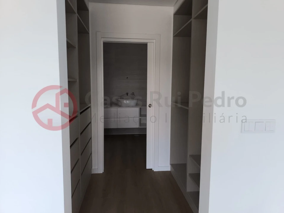 Moradia T3 para Venda em Fernao Ferro Foto 10