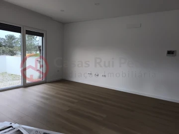 Moradia T3 para Venda em Fernao Ferro