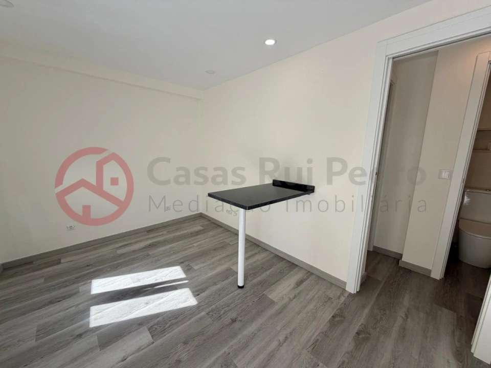 Apartamento T1 para Venda em São Vicente Foto 8