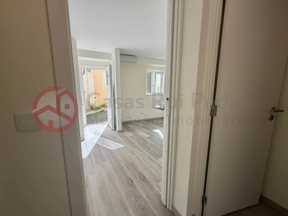 Apartamento T1 para Venda em São Vicente Foto 11