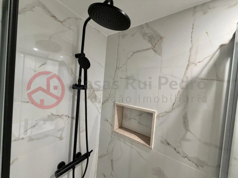 Apartamento T1 para Venda em São Vicente Foto 18
