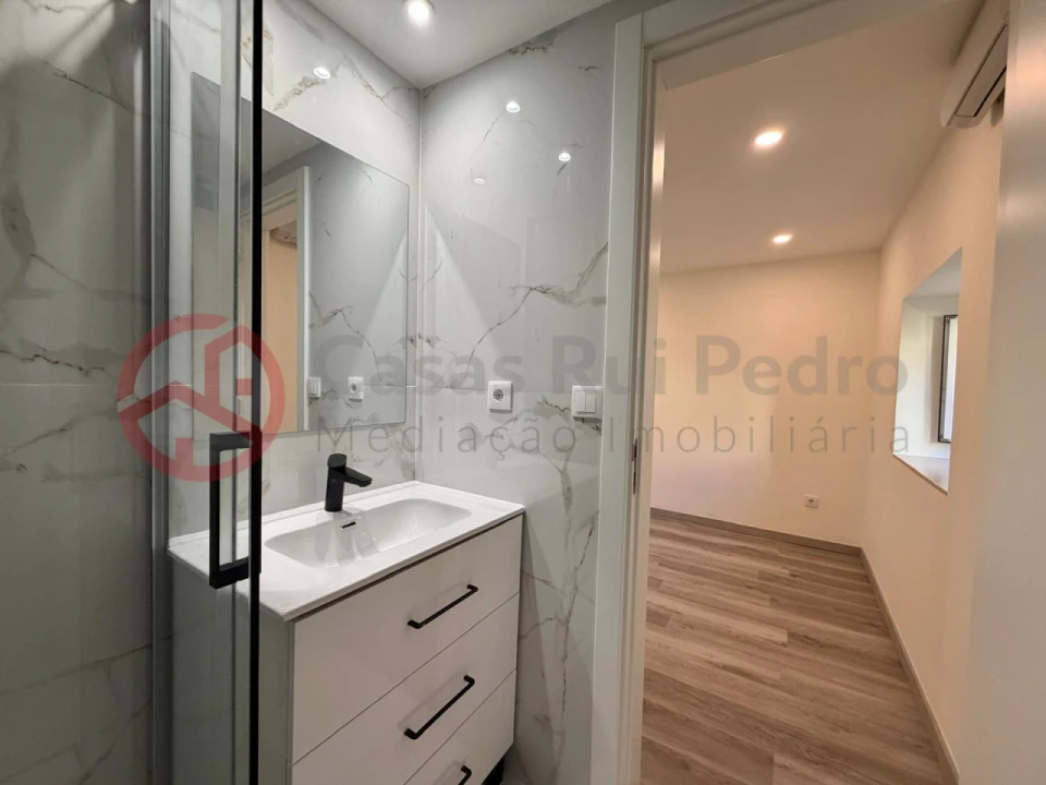 Apartamento T1 para Venda em São Vicente Foto 21