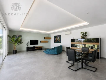 Moradia T4 para Venda em Loule (São Clemente)