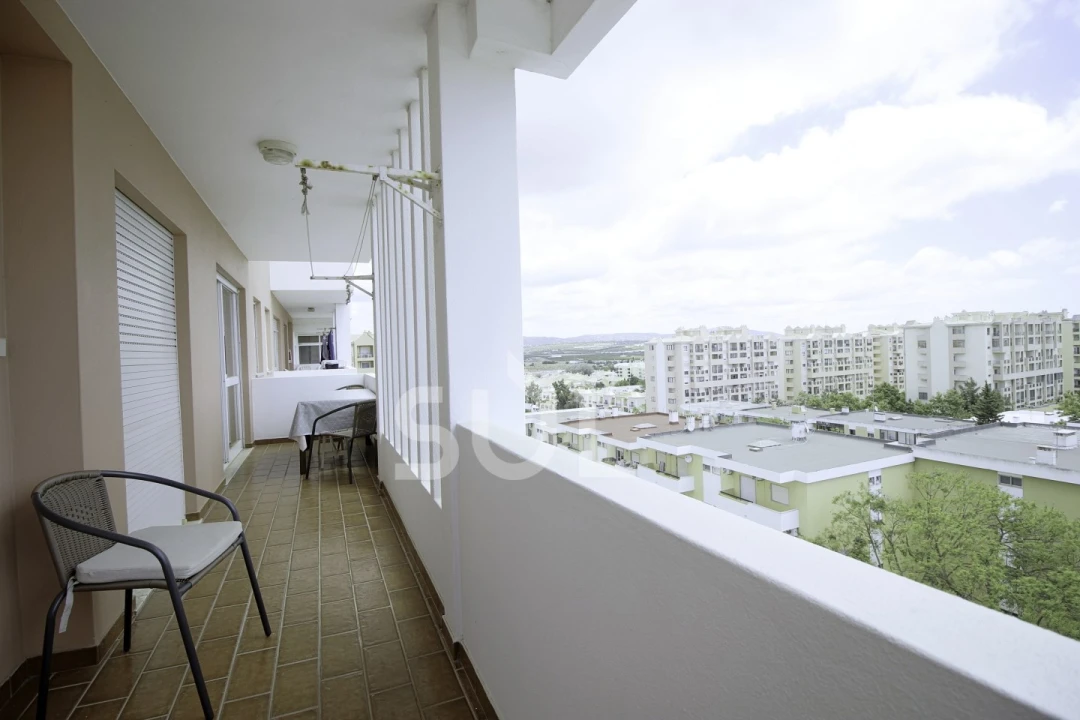 Apartamento T2 para Venda em Faro (Sé e São Pedro) Foto 1