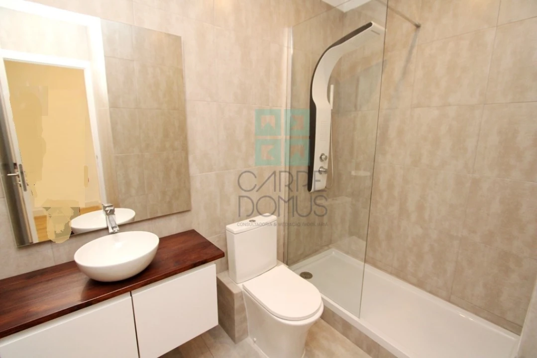 Apartamento T2 para Venda em Arroios Foto 5