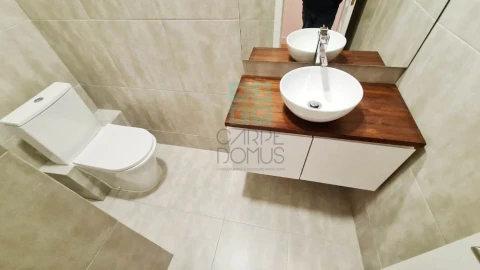 Apartamento T2 para Venda em Arroios