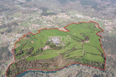 Quinta T5 para Venda em Covas