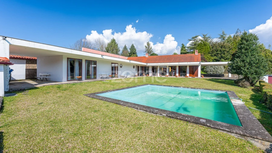 Quinta T5 para Venda em Covas