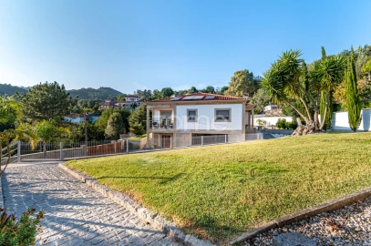 Moradia T4 para Venda em Távora (Santa Maria e São Vicente)
