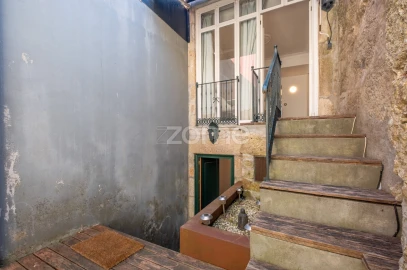 Prédio para Venda em Santa Marinha e São Pedro da Afurada