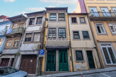 Prédio para Venda em Santa Marinha e São Pedro da Afurada