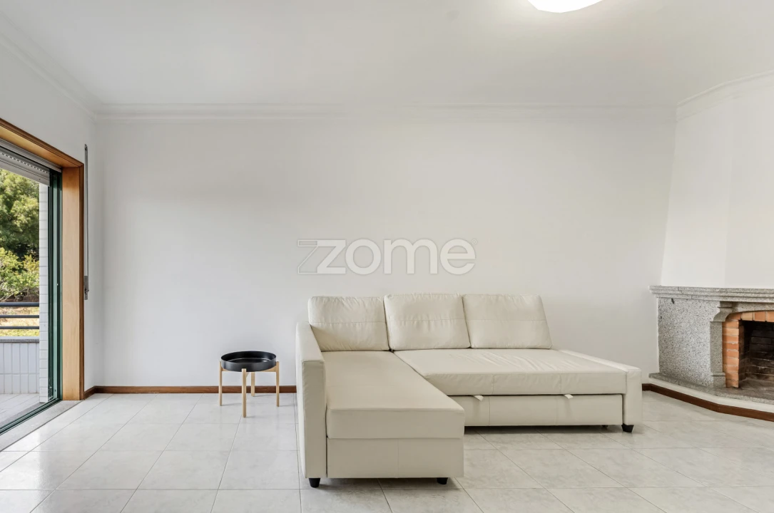 Apartamento T1 para Venda em Fânzeres e São Pedro da Cova Foto 3