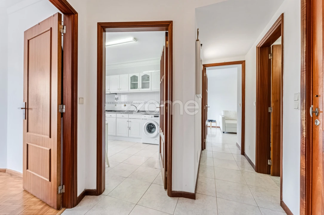 Apartamento T1 para Venda em Fânzeres e São Pedro da Cova Foto 11